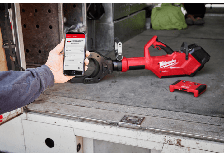M18™ FORCE LOGIC™ 5” Underground Cable Cutter w/ Wireless Remote Image 3