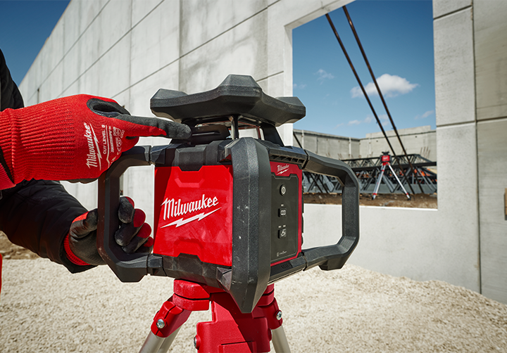 M18™ Red Exterior Rotary Laser Level Kit w/ Receiver, Tripod, & Grade Rod Image 3
