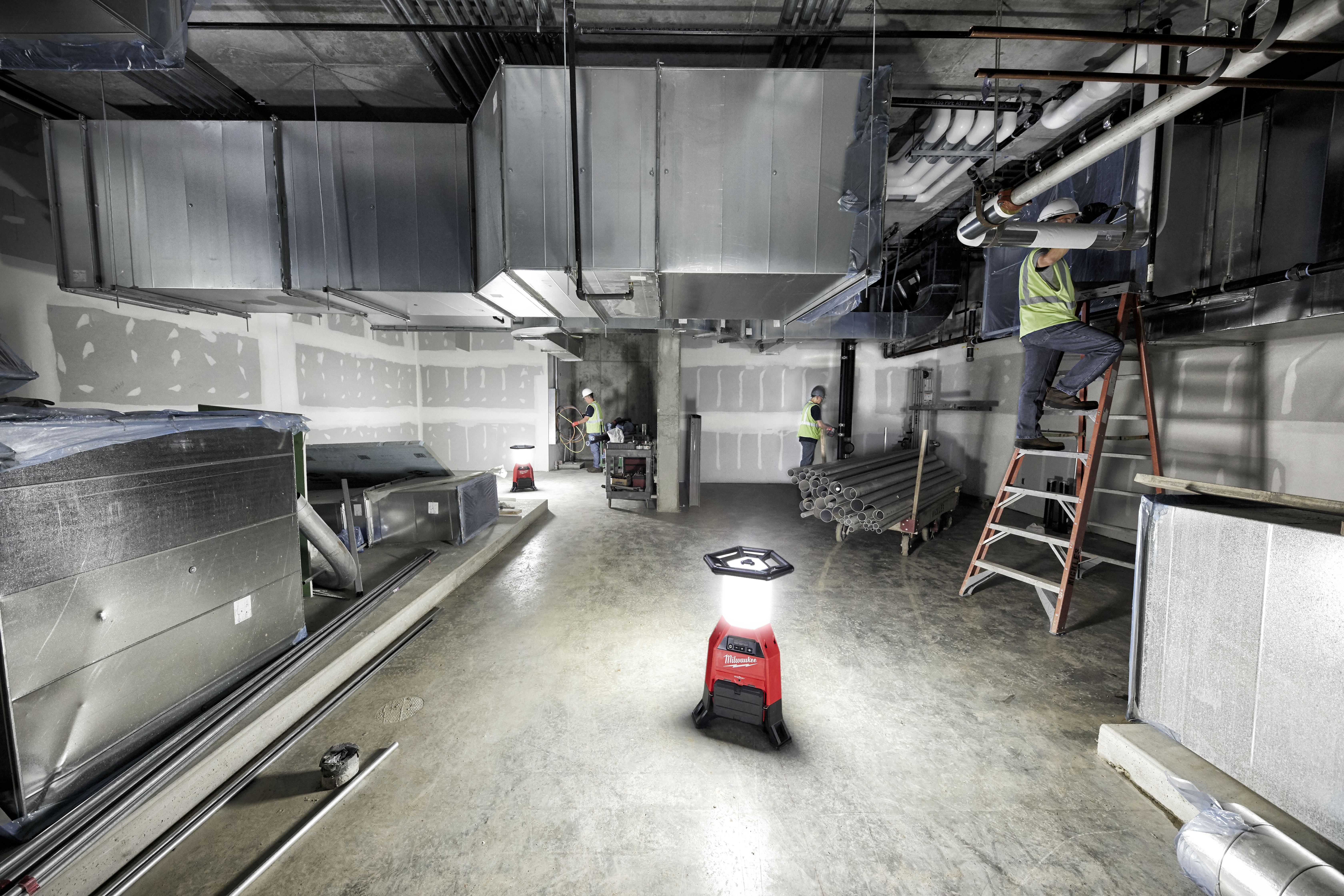 M18™ RADIUS™ Site Light/Charger w/ ONE-KEY™ Image 3