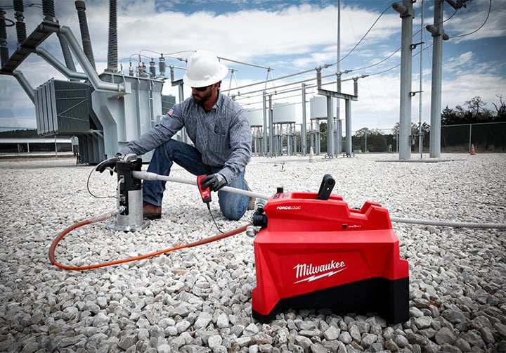 M18™  FORCE LOGIC™ 10,000psi Hydraulic Pump (Tool Only) Image 3