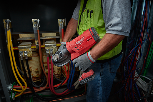 M18™ FORCE LOGIC™ 750 MCM Crimper Kit Image 4
