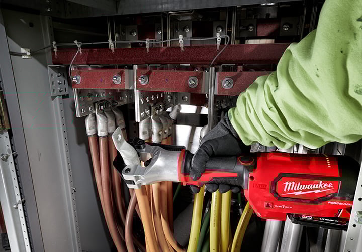 M18™  FORCE LOGIC™ 750 MCM Dieless Crimper Image 4