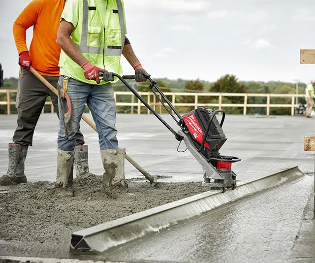 MX FUEL™ Vibratory Screed Kit Image 3