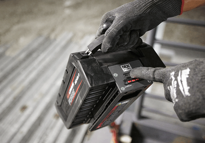 MX FUEL™ REDLITHIUM™ FORGE™ HD12.0 BATTERY PACK Image 4