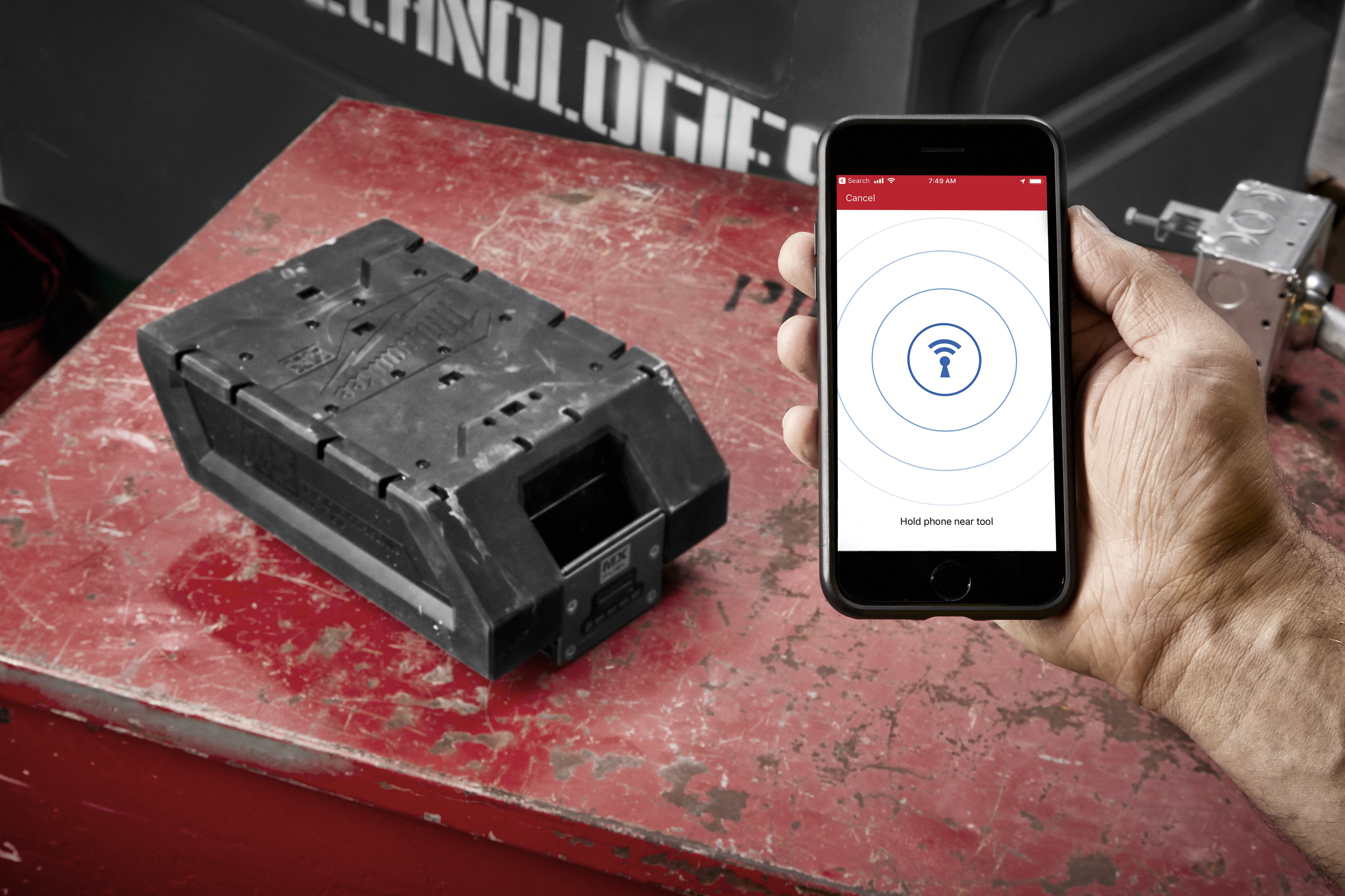 MX FUEL™ REDLITHIUM™ XC406 Battery Pack Image 3